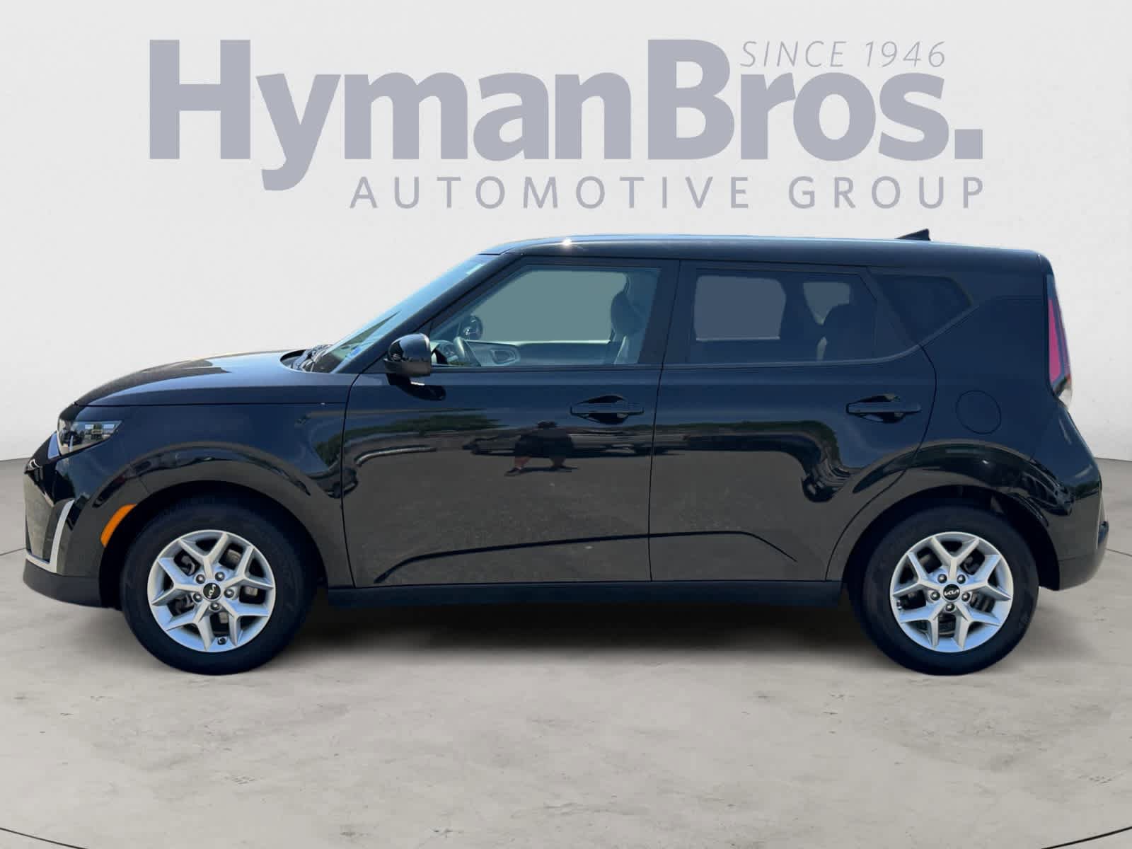 Certified 2023 Kia Soul LX w/ LX Technology Package FWD image 7