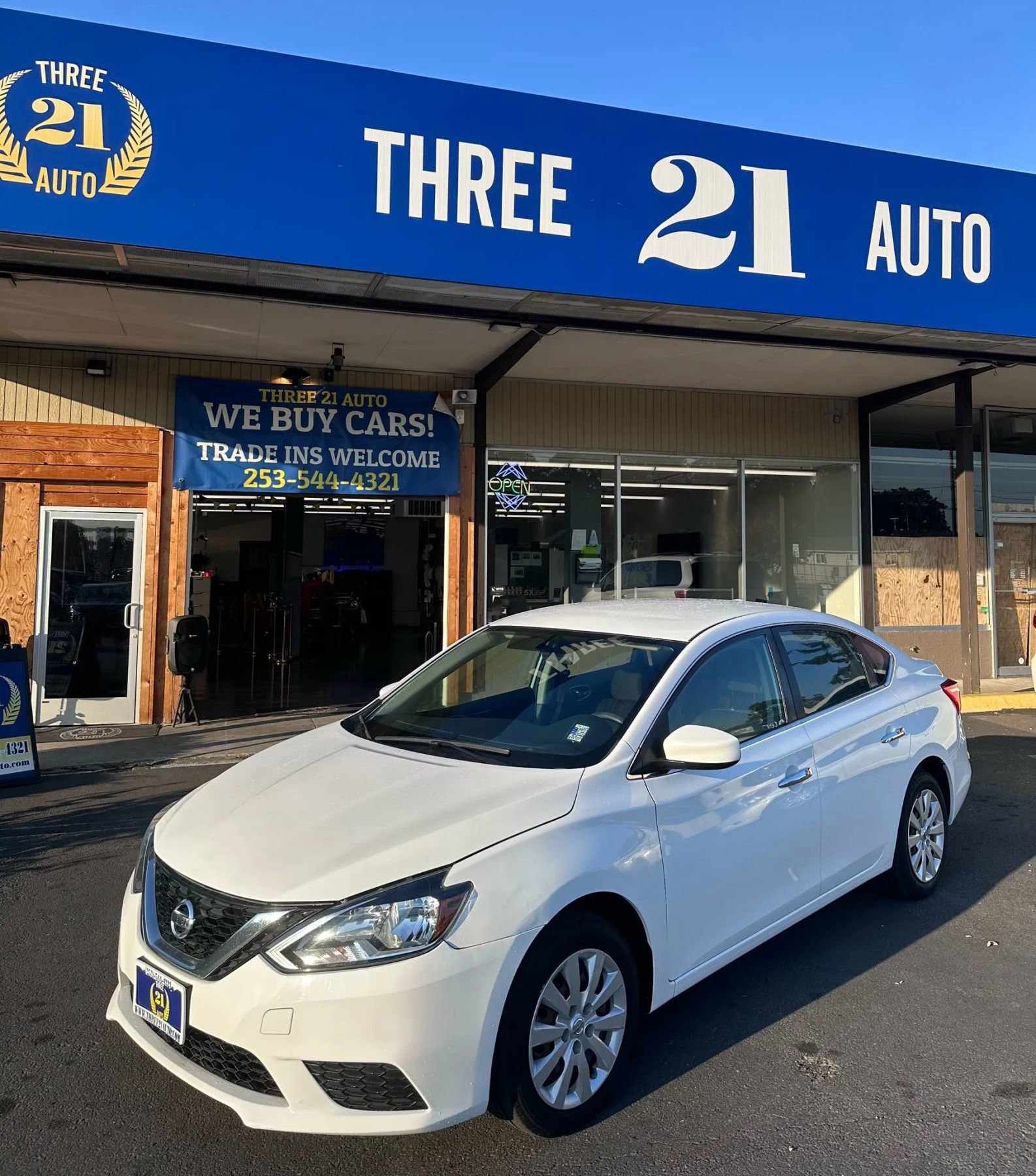 Used 2017 Nissan Sentra SV image 1