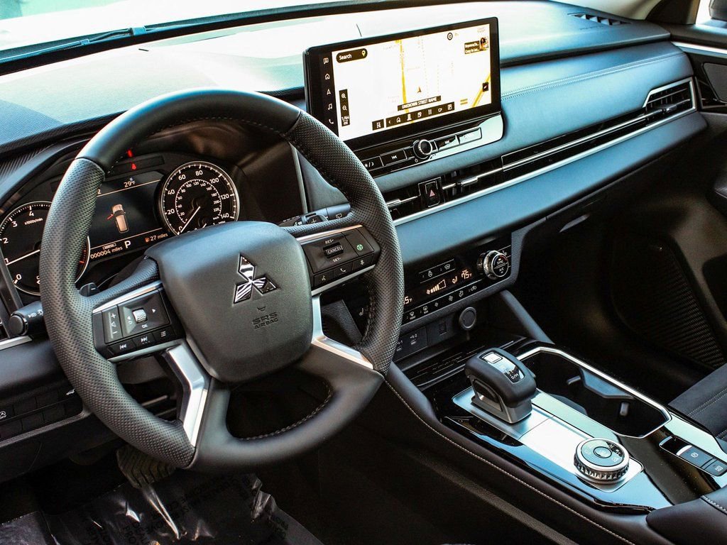 New 2026 Mitsubishi Outlander AWD image 15