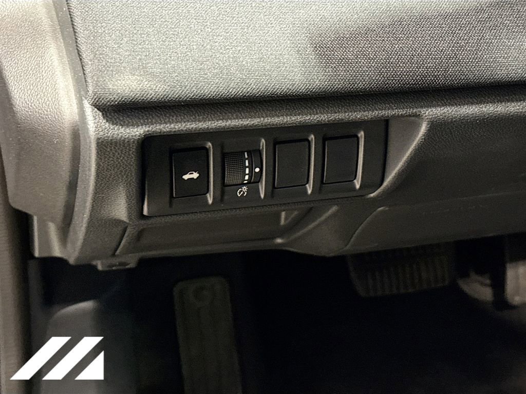 Used 2025 Subaru Legacy Premium AWD/4WD image 10