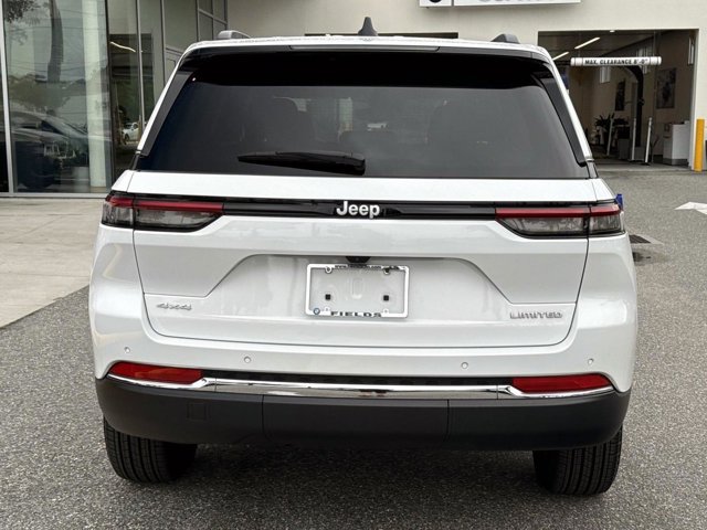Used 2024 Jeep Grand Cherokee Limited AWD/4WD image 4