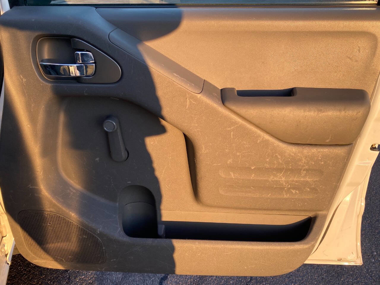 Used 2018 Nissan Frontier S image 26