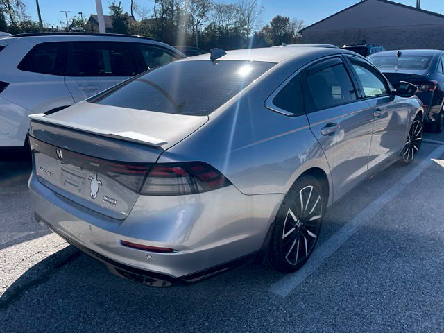 Used 2023 Honda Accord Touring image 4