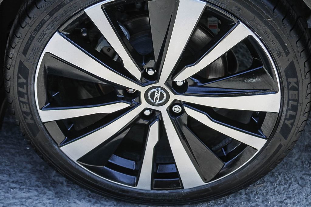 Used 2020 Nissan Altima 2.5 SR FWD image 11