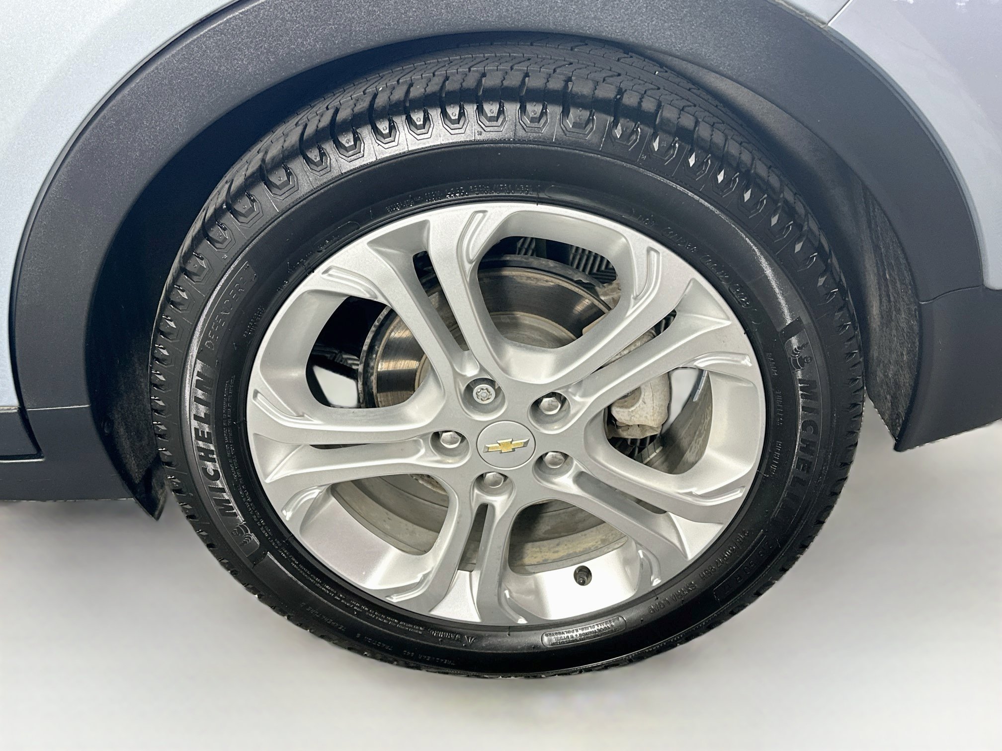 Used 2017 Chevrolet Bolt LT FWD image 11