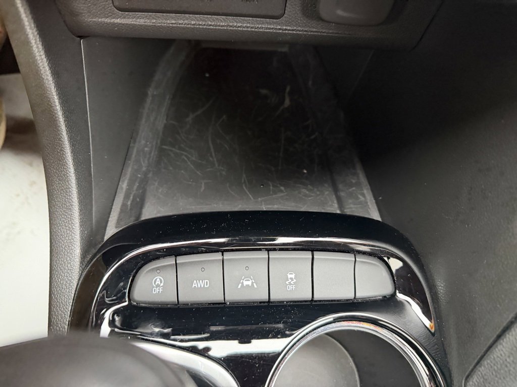 Used 2022 Buick Encore GX Essence w/ Experience Buick Package image 27