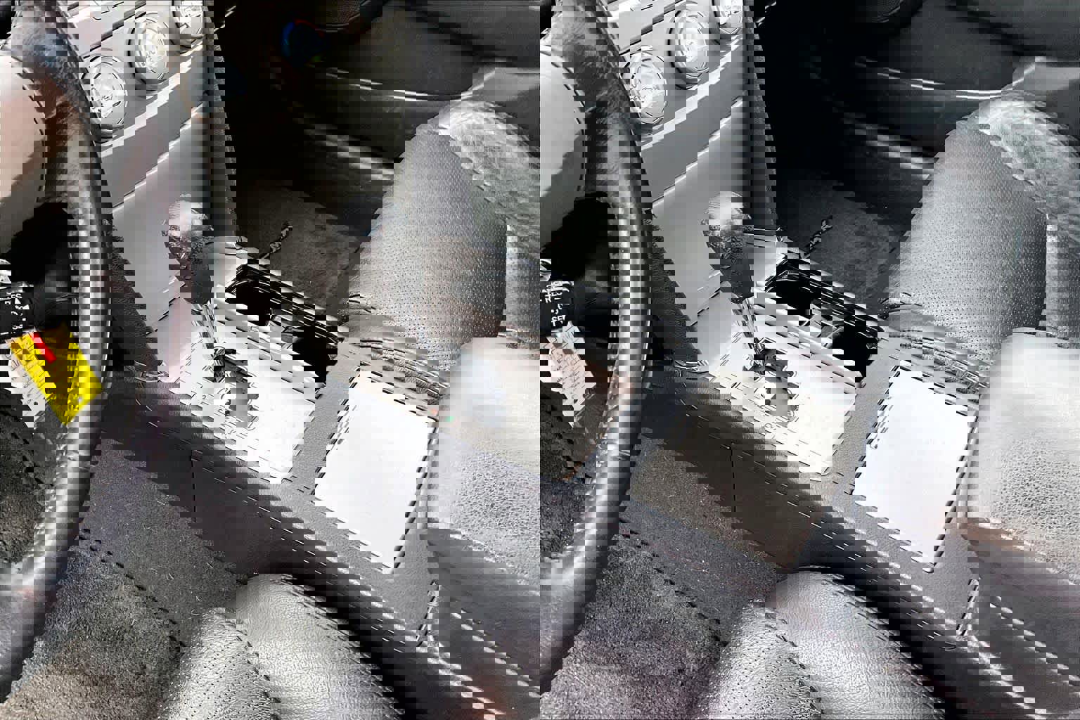 Used 2010 Toyota Camry SE image 14