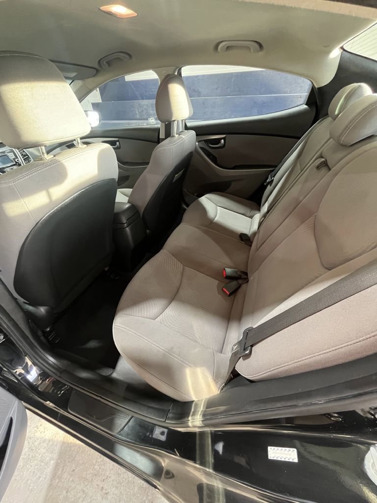 Used 2015 Hyundai Elantra SE w/ Option Group 02 image 6