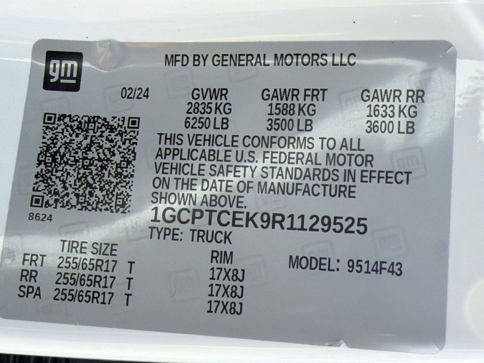 Used 2024 Chevrolet Colorado LT w/ LT Convenience Package II AWD/4WD image 19