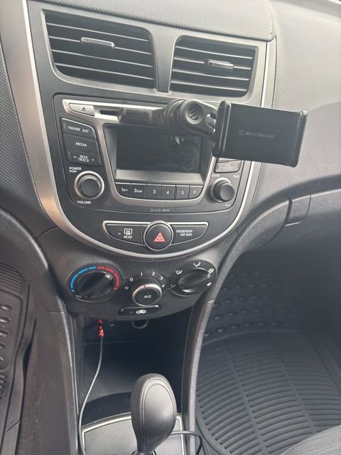 Used 2015 Hyundai Accent GS FWD image 4