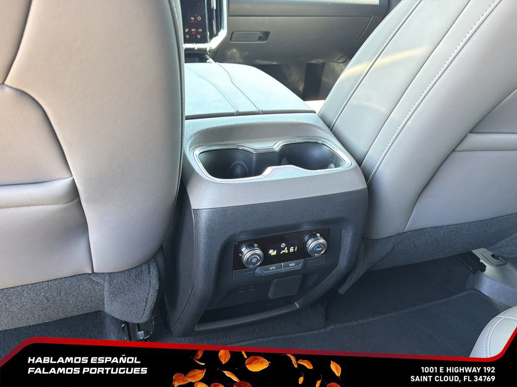 Certified 2026 GMC Acadia Elevation w/ Elevation Premium Package FWD image 29