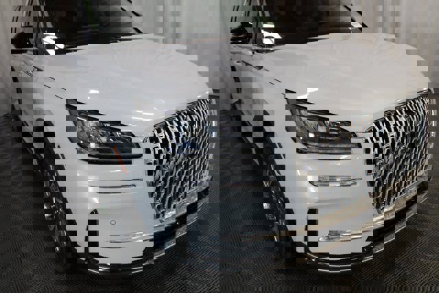 New 2026 Lincoln Corsair Premiere image 50