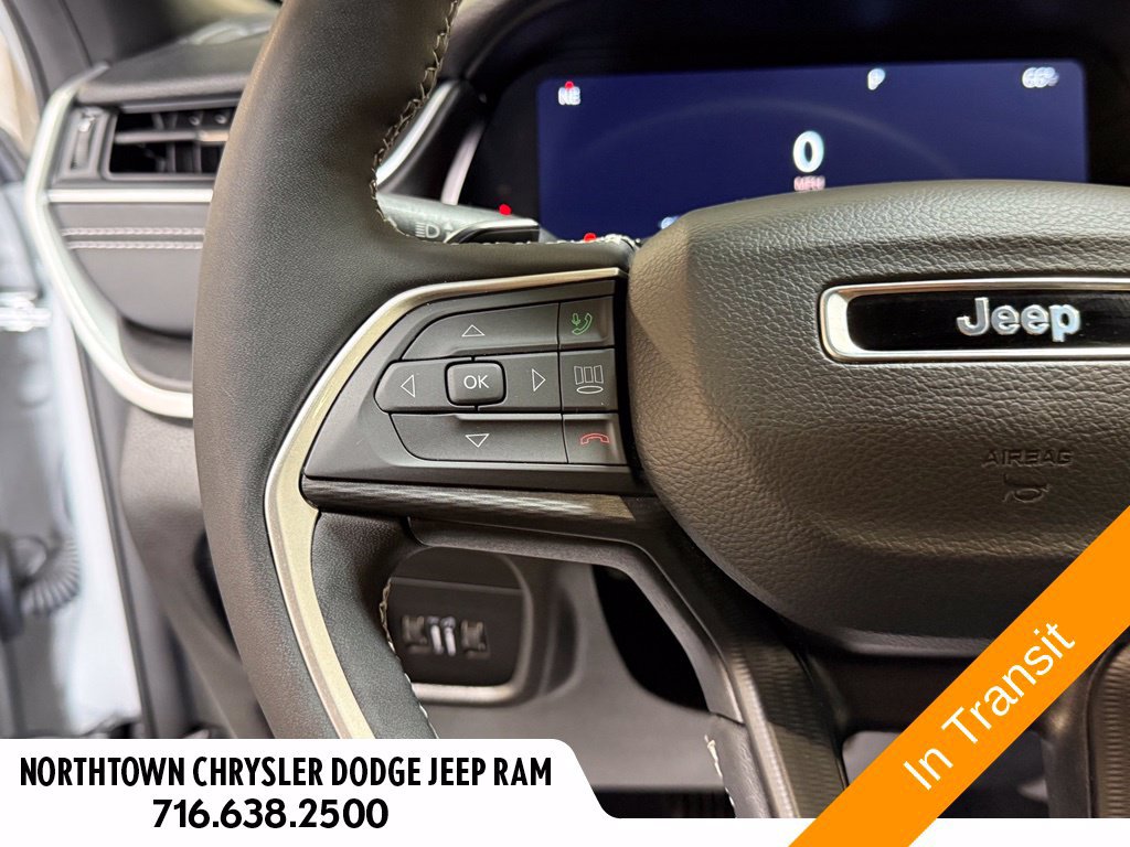 Used 2023 Jeep Grand Cherokee Altitude AWD/4WD image 34