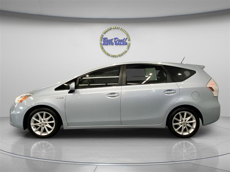 Used 2012 Toyota Prius V Five FWD image 2
