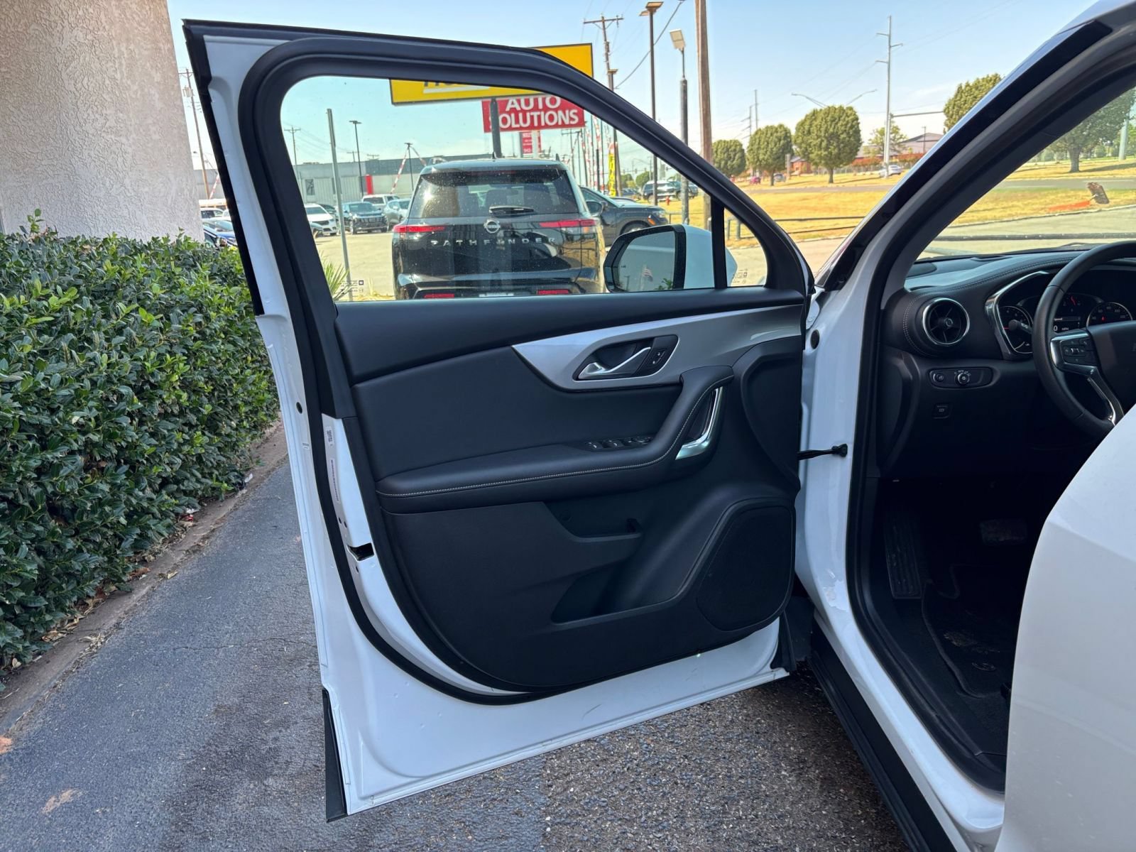 Used 2026 Chevrolet Blazer LT FWD image 18