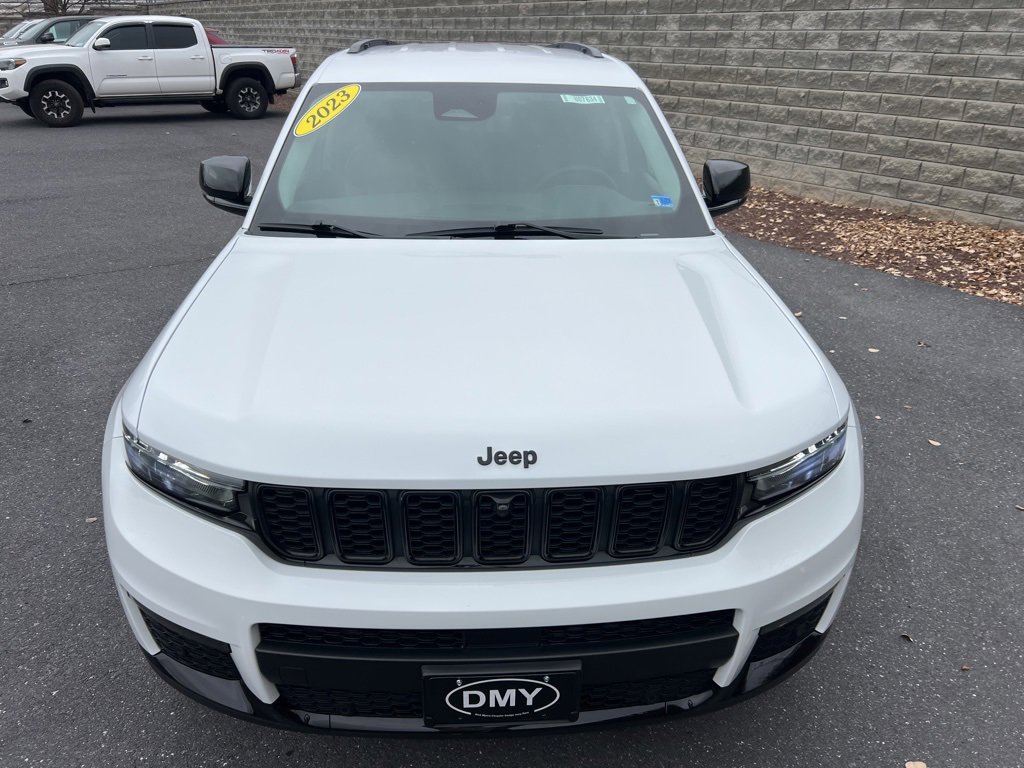 Used 2023 Jeep Grand Cherokee L Limited w/ Luxury Tech Group II image 7