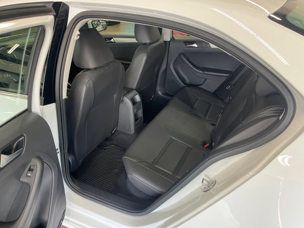 Used 2017 Volkswagen Jetta SE FWD image 44