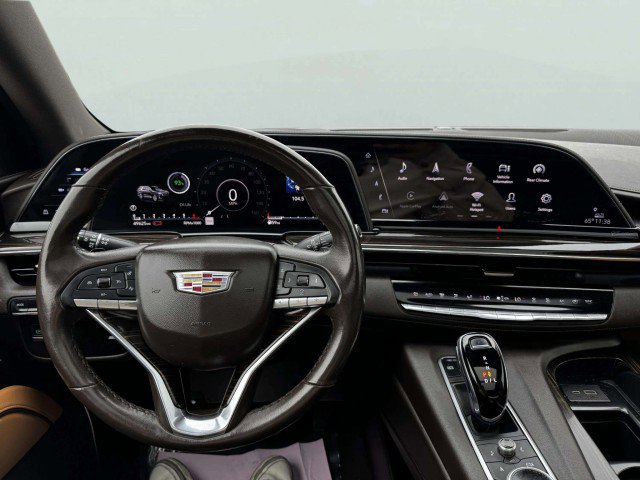 Used 2021 Cadillac Escalade Premium Luxury image 31