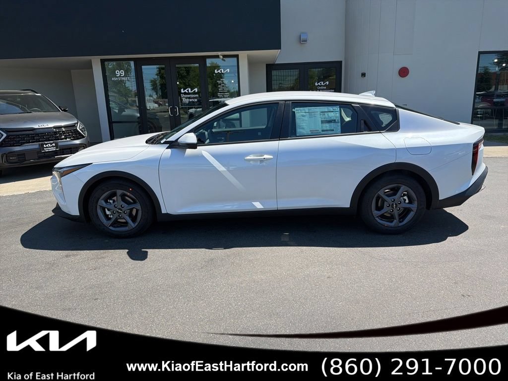 New 2026 Kia K4 FWD image 2