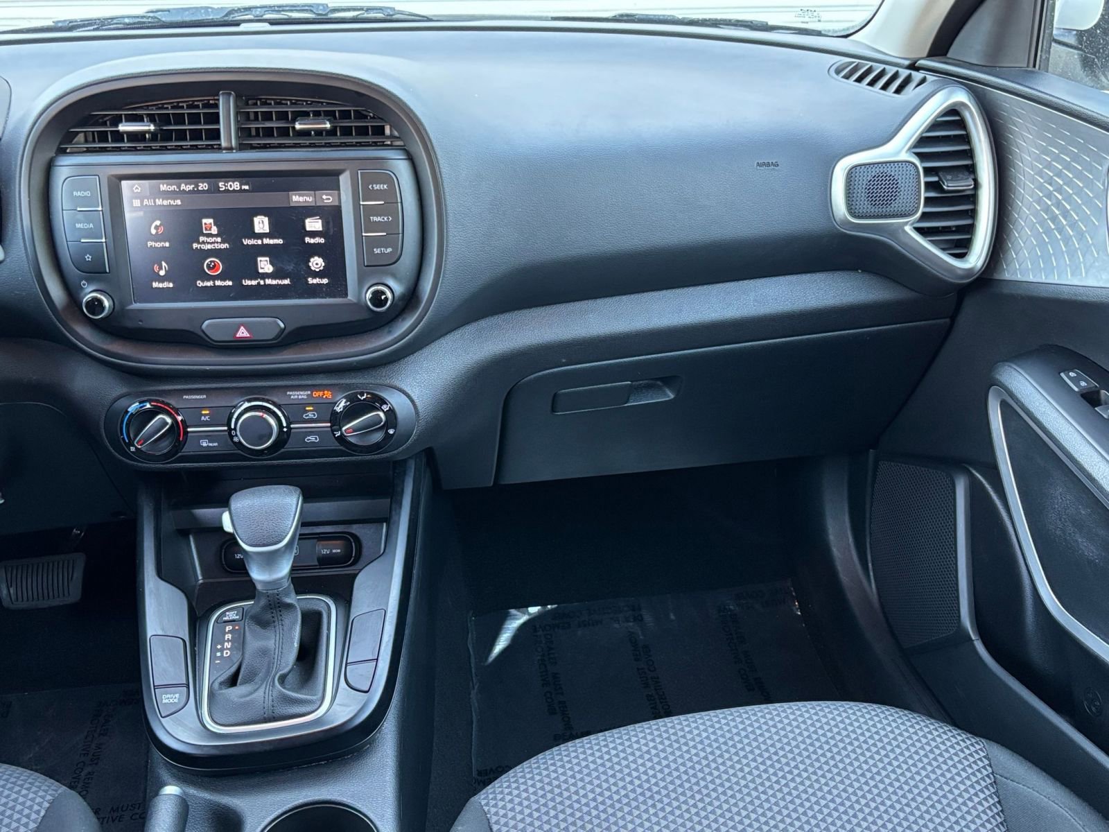 Used 2025 Kia Soul LX w/ LX Technology Package FWD image 33