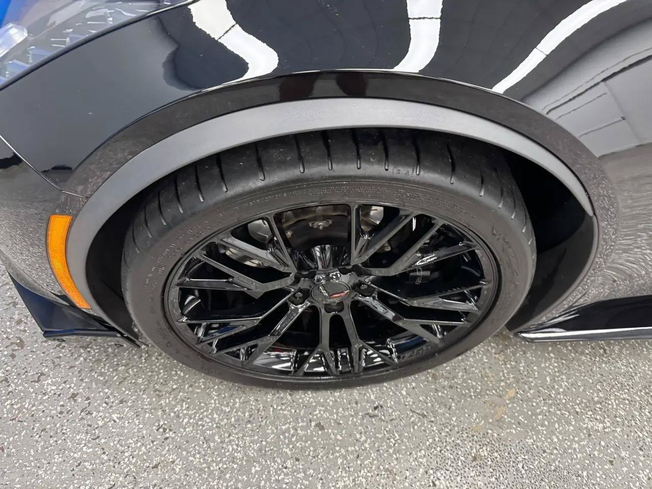 Used 2017 Chevrolet Corvette Z06 RWD image 30