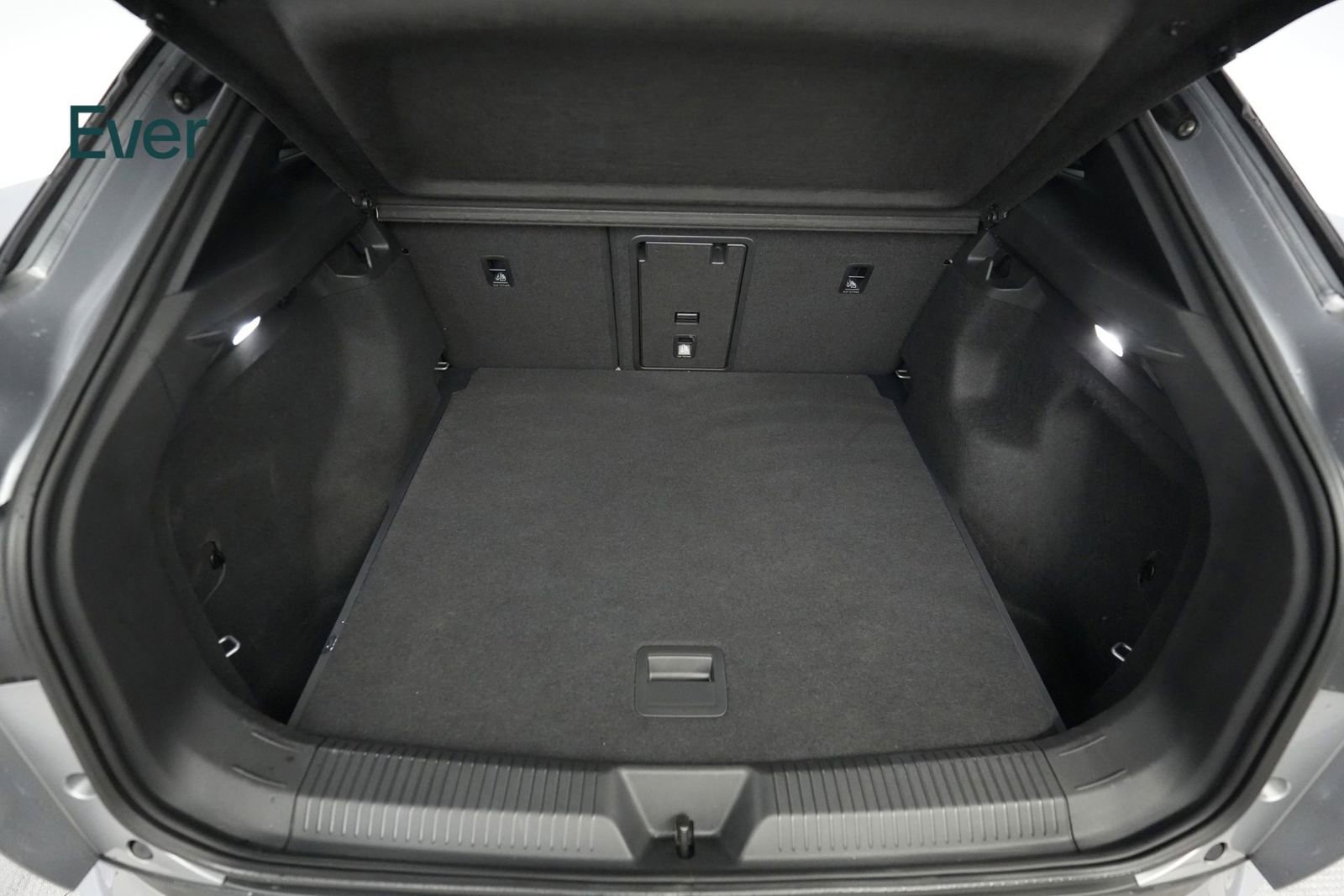 Used 2023 Volkswagen ID.4 Pro S image 8