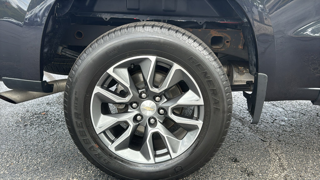 Used 2023 Chevrolet Silverado 1500 LT AWD/4WD image 8