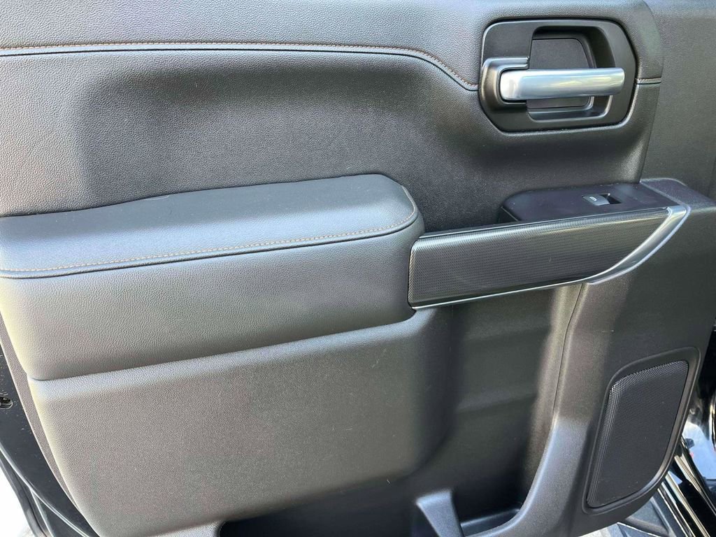 Used 2021 GMC Sierra 1500 AT4 w/ AT4 Premium Package image 5