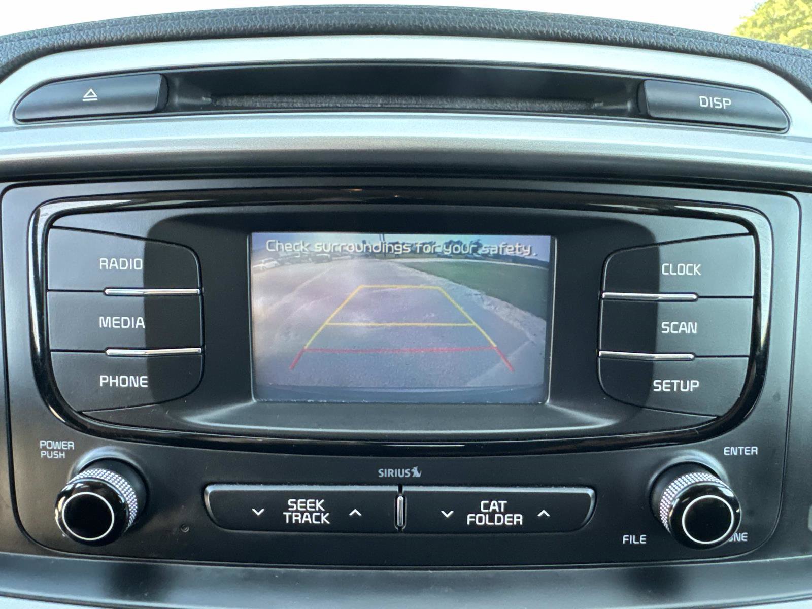 Used 2017 Kia Sorento LX image 28