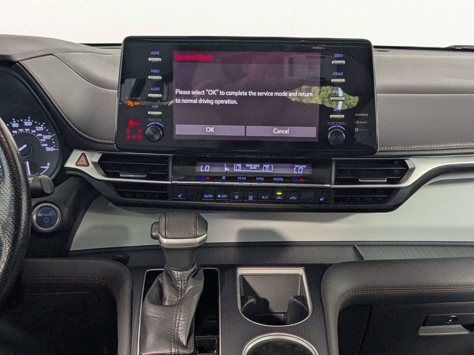 Used 2021 Toyota Sienna XSE AWD/4WD image 42