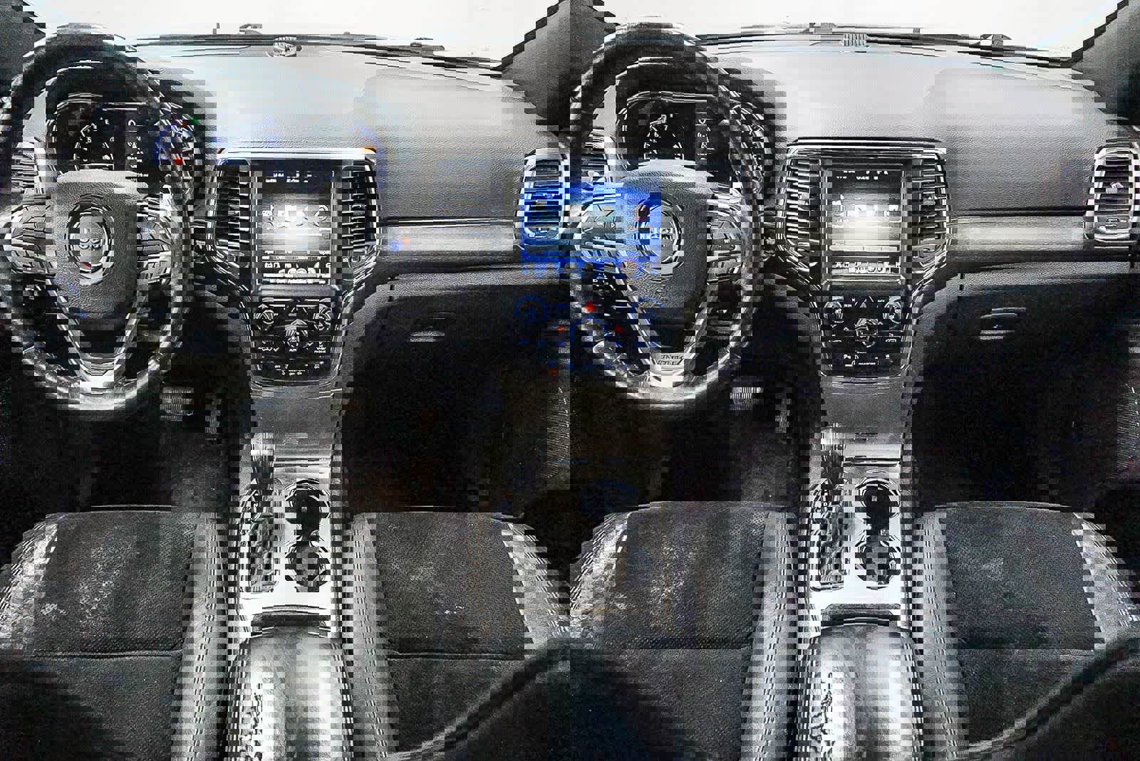 Used 2017 Jeep Grand Cherokee Altitude RWD image 12