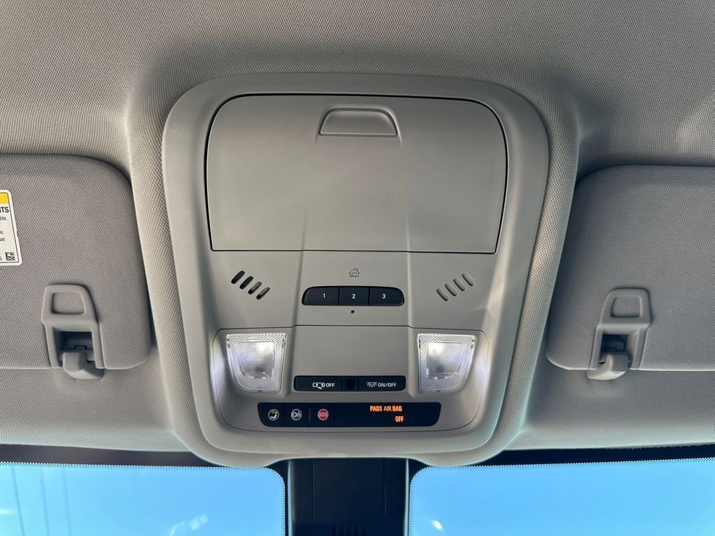 Used 2018 Chevrolet Equinox Premier image 30