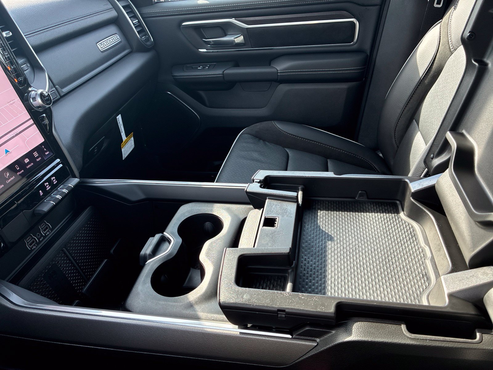 New 2027 RAM 1500 Laramie AWD/4WD image 32