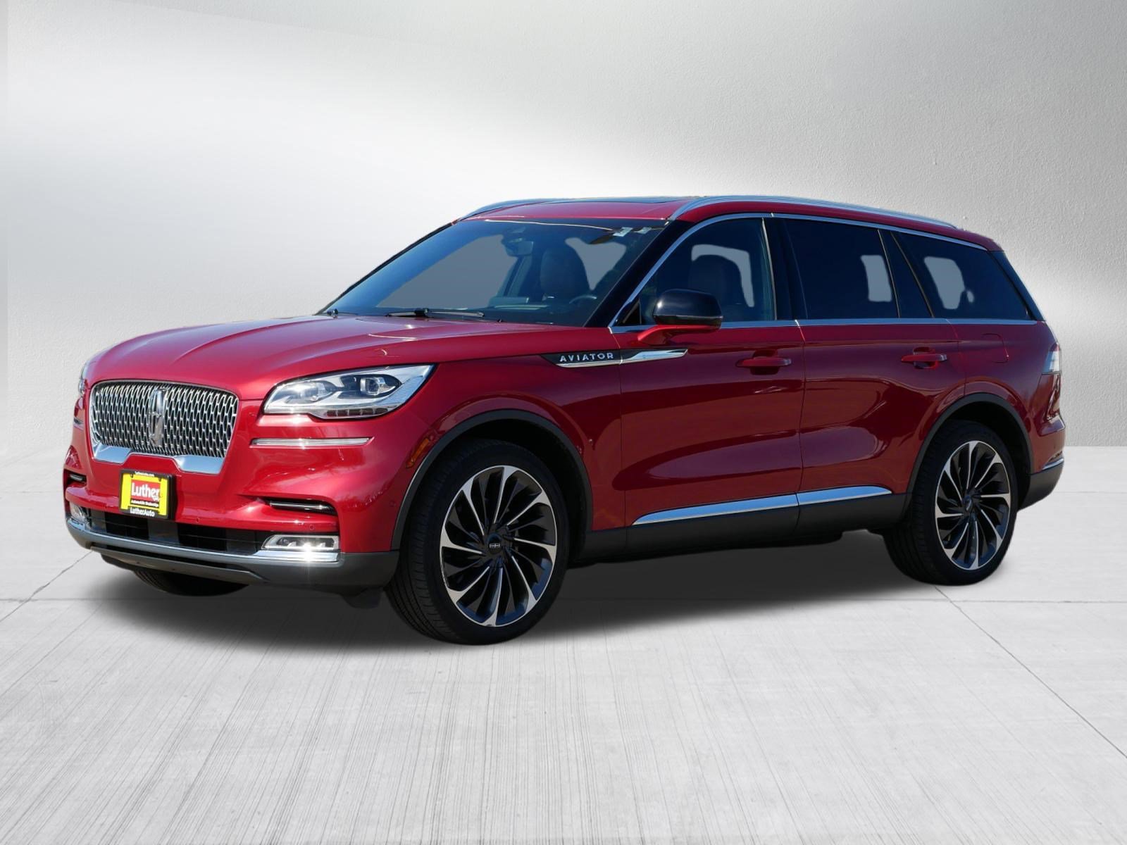 Used 2020 Lincoln Aviator Reserve w/ Equipment Group 202A AWD/4WD image 3