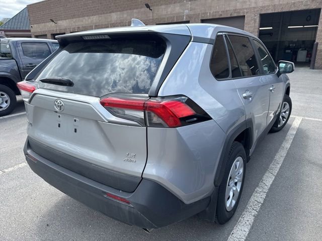 Used 2023 Toyota RAV4 LE AWD/4WD image 9