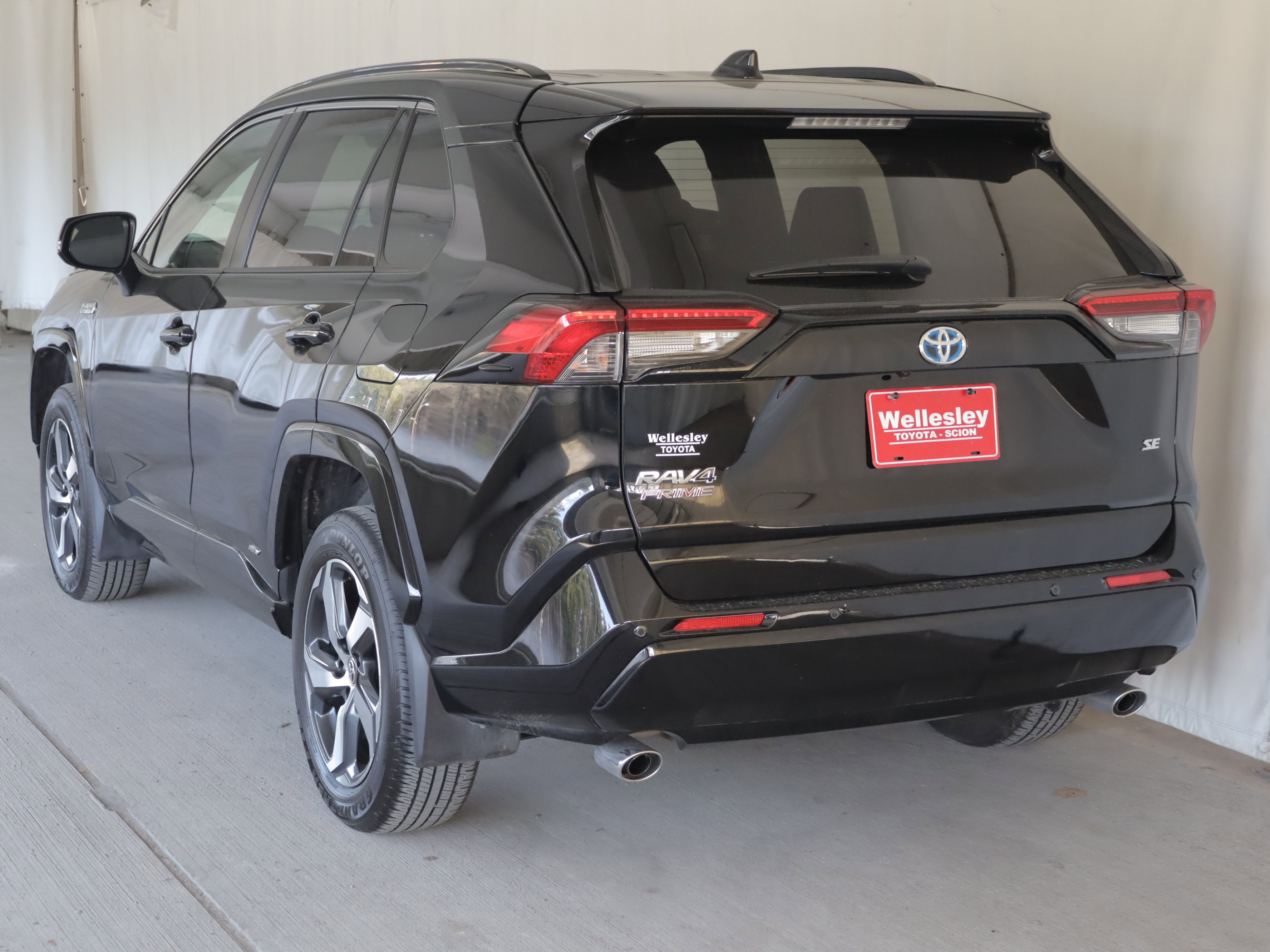 Used 2022 Toyota RAV4 SE image 24