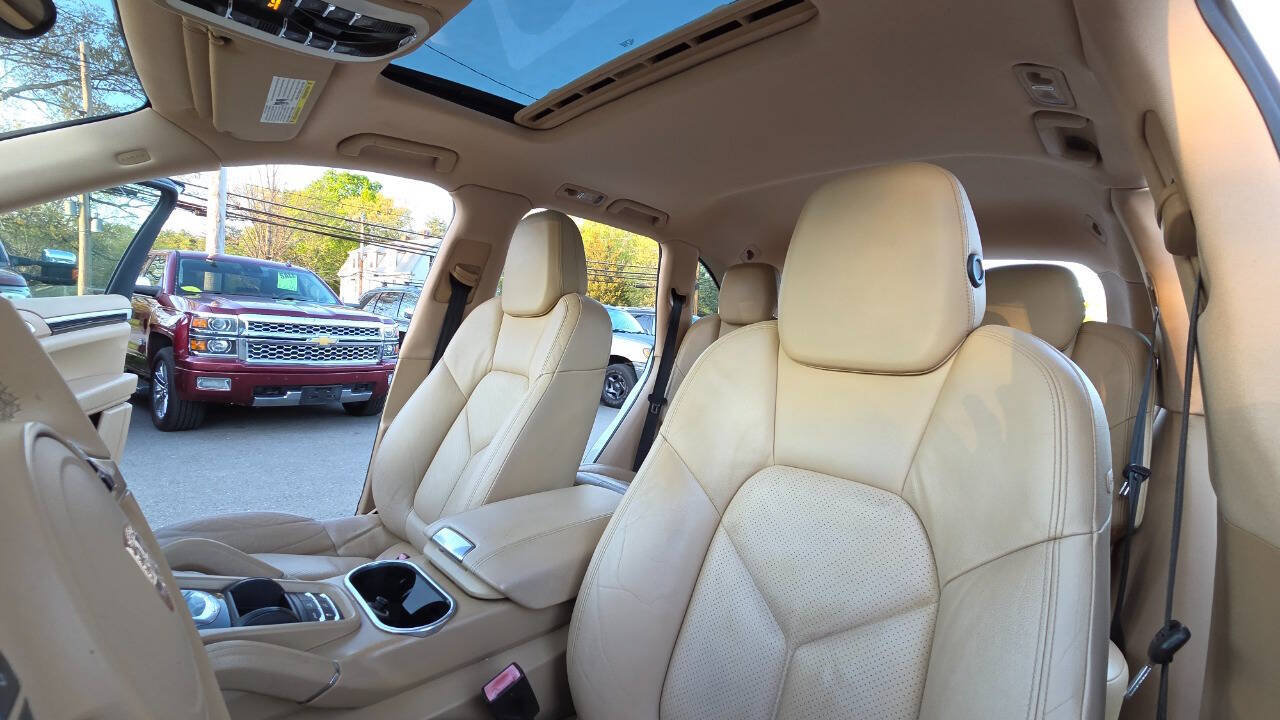 Used 2012 Porsche Cayenne S AWD/4WD image 30