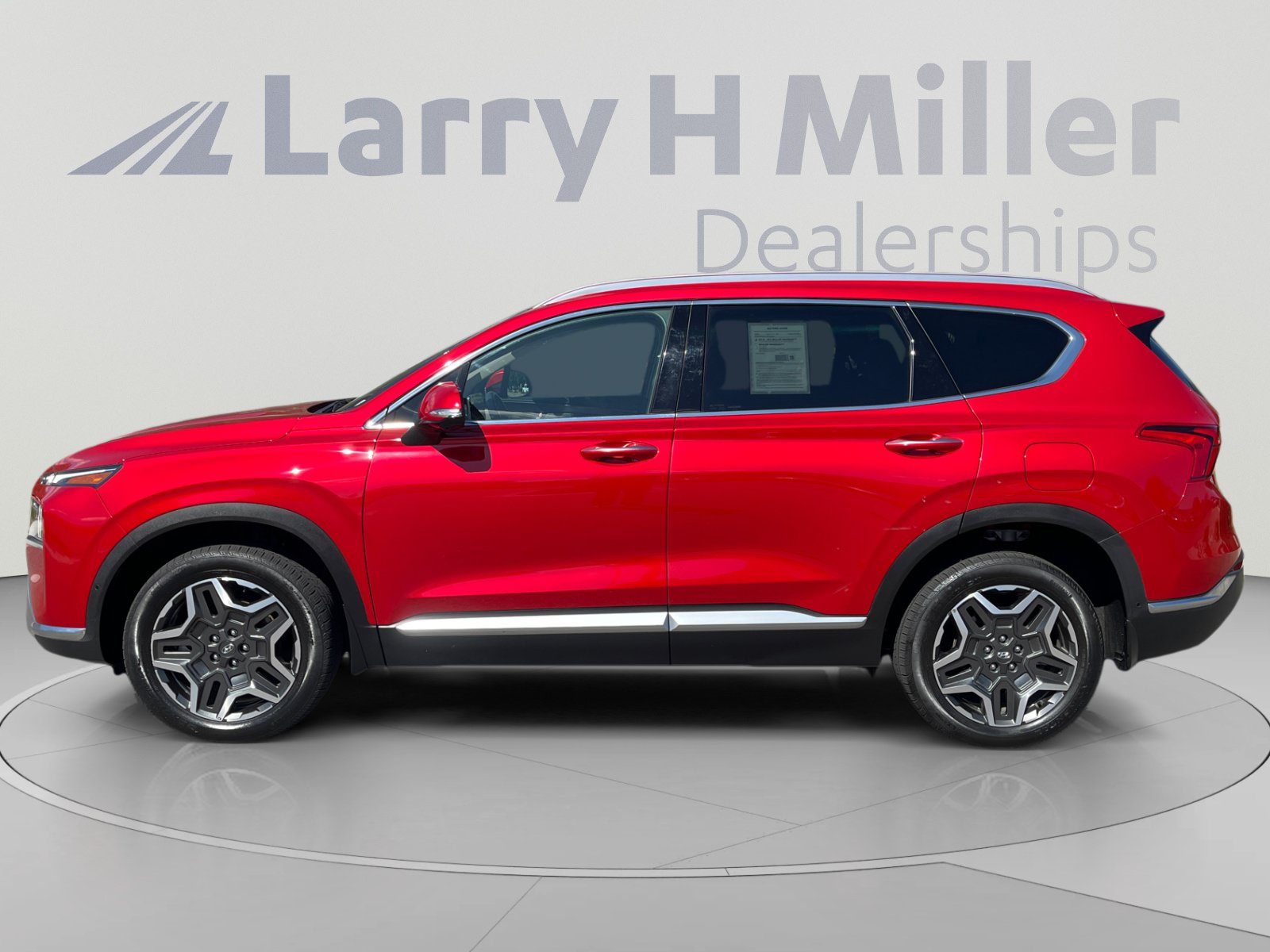 Used 2023 Hyundai Santa Fe Limited w/ Cargo Package AWD/4WD image 2