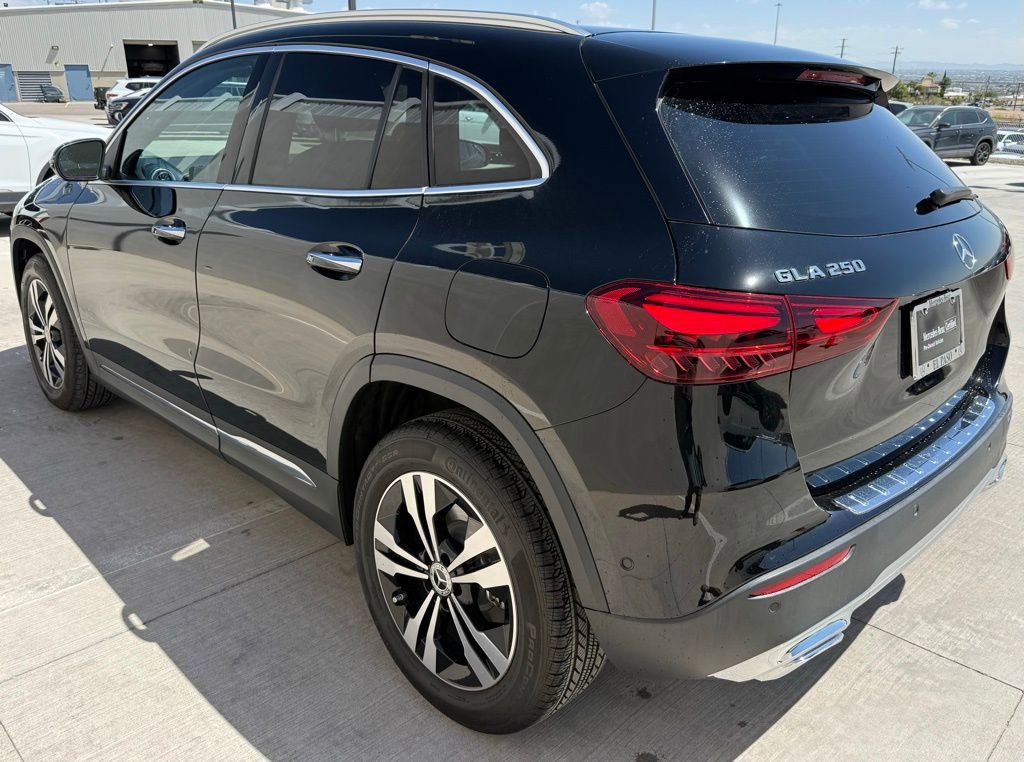 Used 2025 Mercedes-Benz GLA 250 image 7