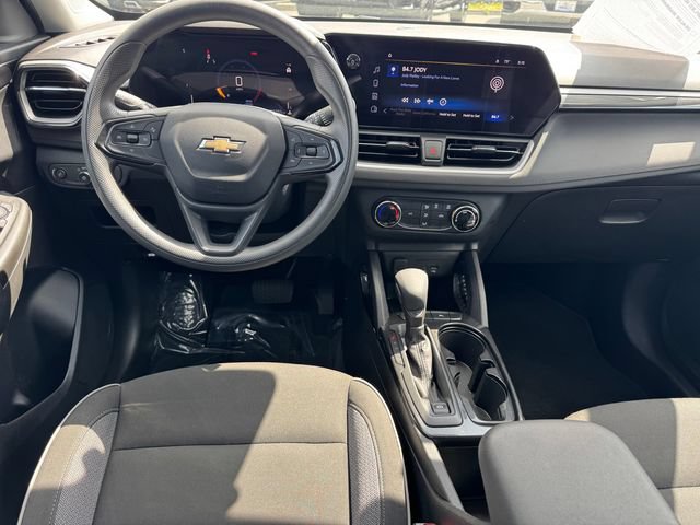 Certified 2025 Chevrolet TrailBlazer LS FWD image 11