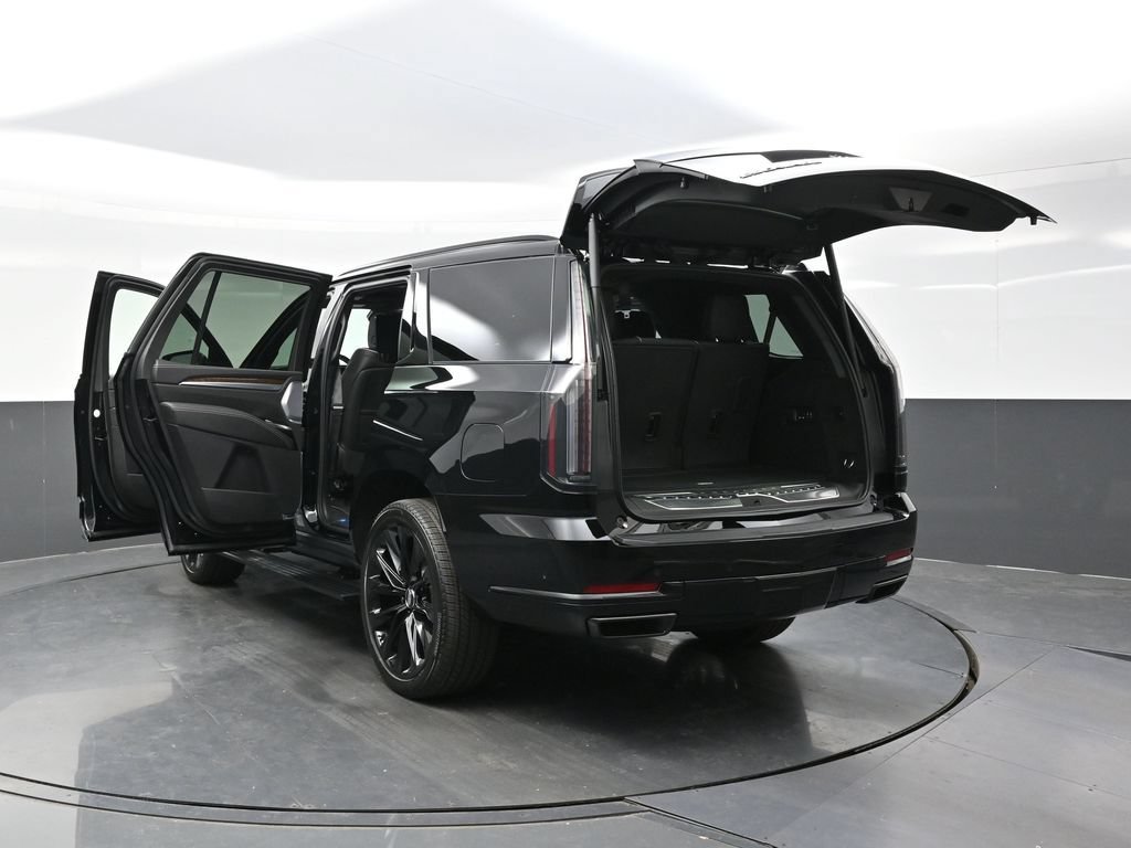 New 2026 Cadillac Escalade Platinum Sport w/ LPO, ONYX Package AWD/4WD image 46