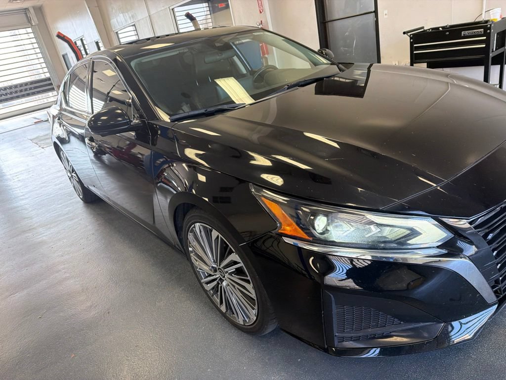 Used 2023 Nissan Altima 2.5 SL FWD image 1