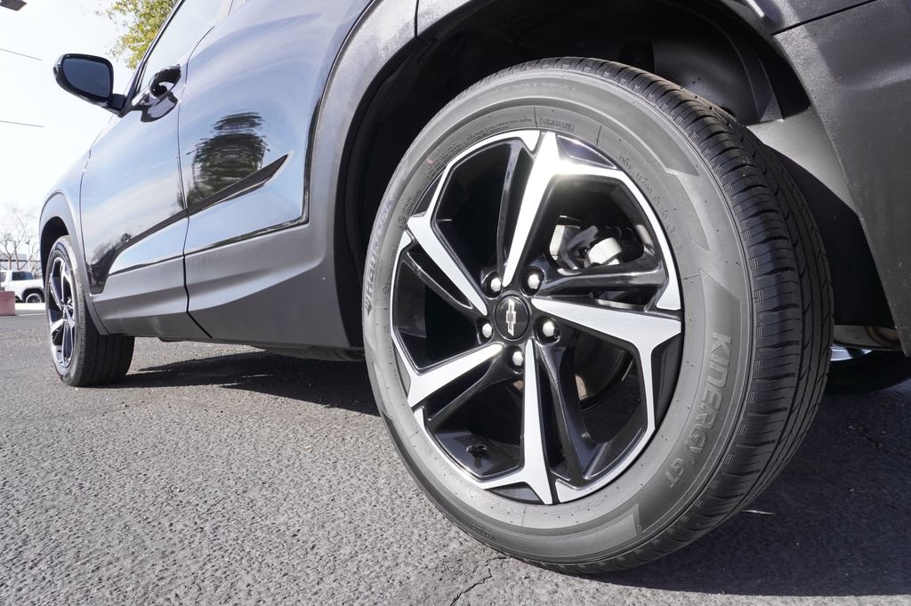 Certified 2023 Chevrolet TrailBlazer RS w/ Sun and Liftgate Package image 6