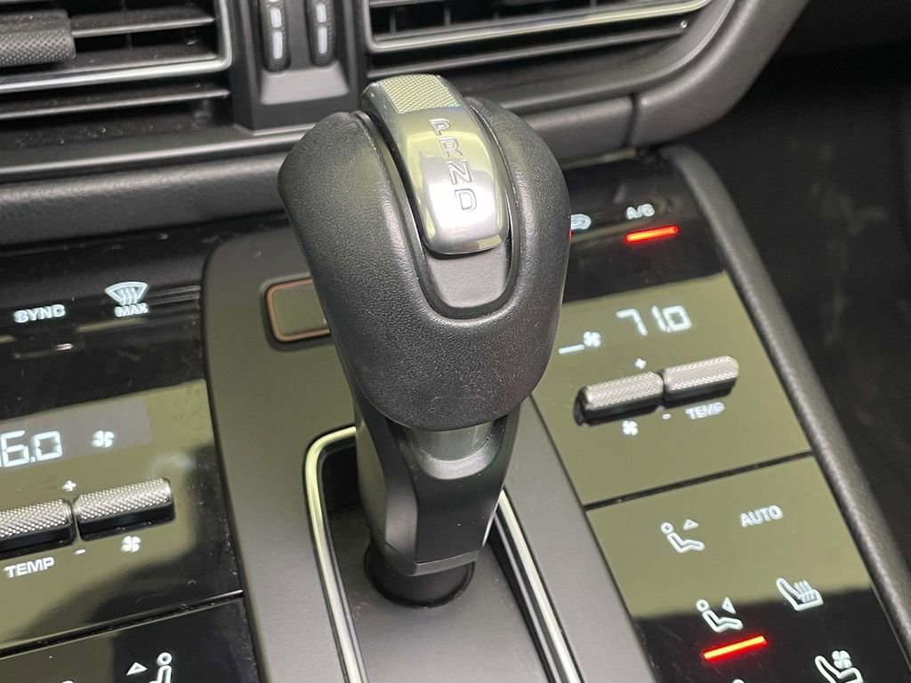 Certified 2022 Porsche Macan GTS image 35