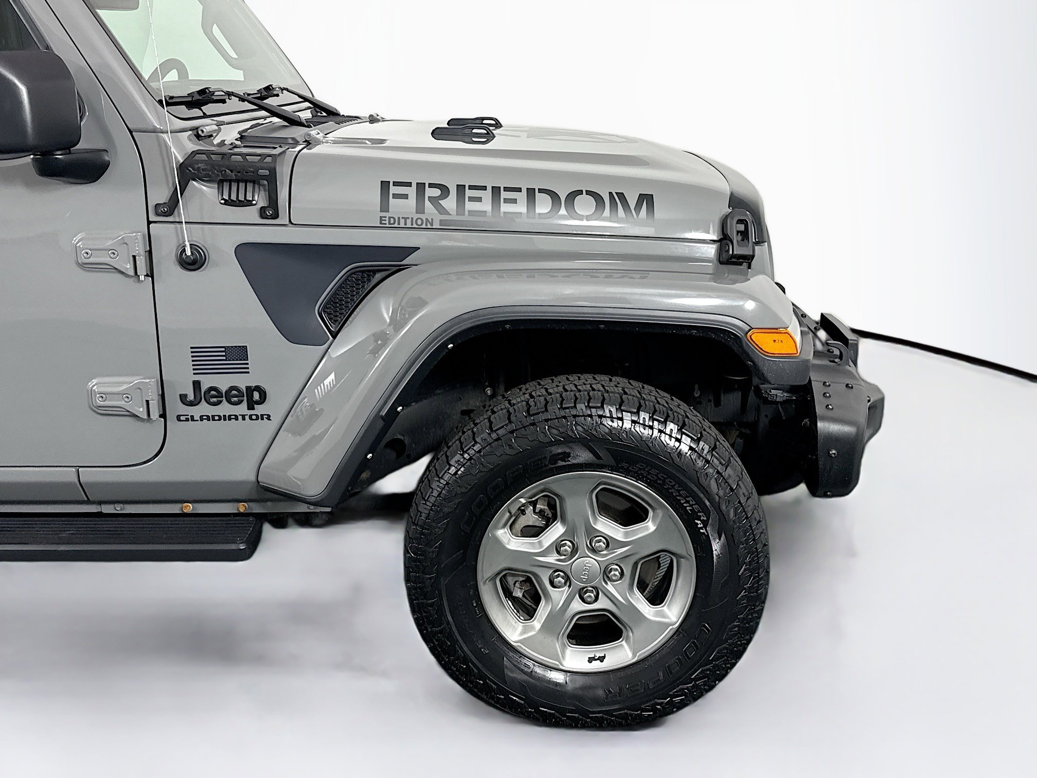 Used 2021 Jeep Gladiator Sport AWD/4WD image 43