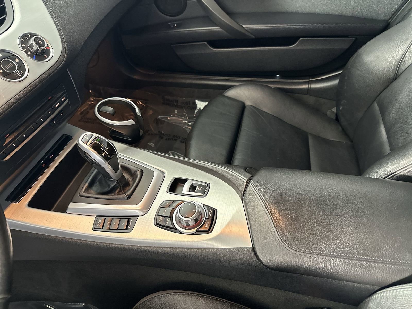Used 2011 BMW Z4 sDrive35i image 21