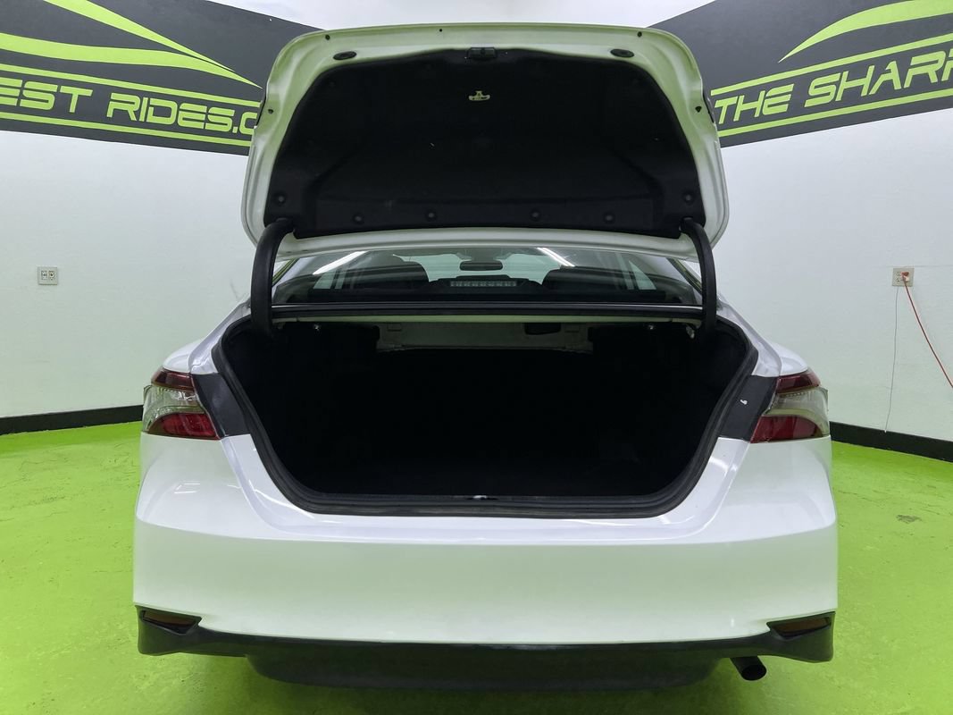 Used 2022 Toyota Camry LE FWD image 9