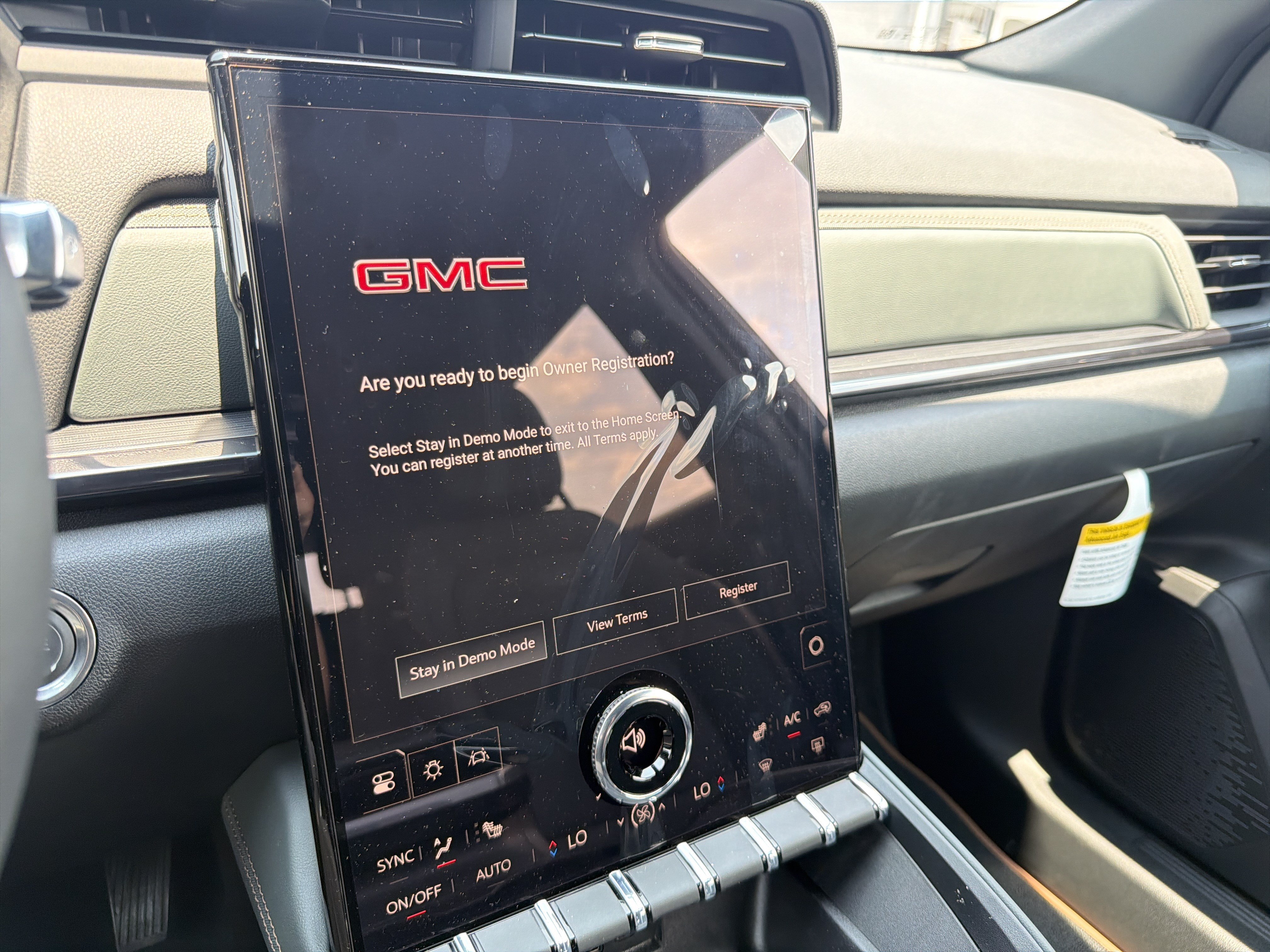 New 2026 GMC Terrain AT4 w/ Technology Package II AWD/4WD image 24