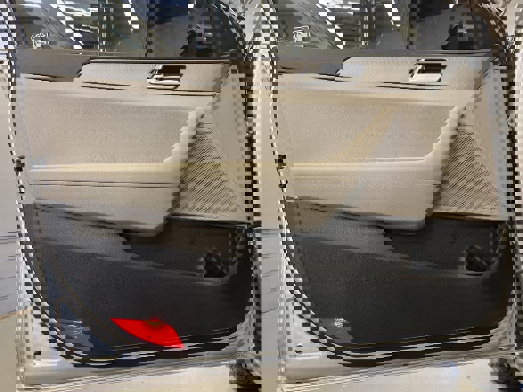 Used 2016 Hyundai Sonata SE w/ Cargo Package image 9