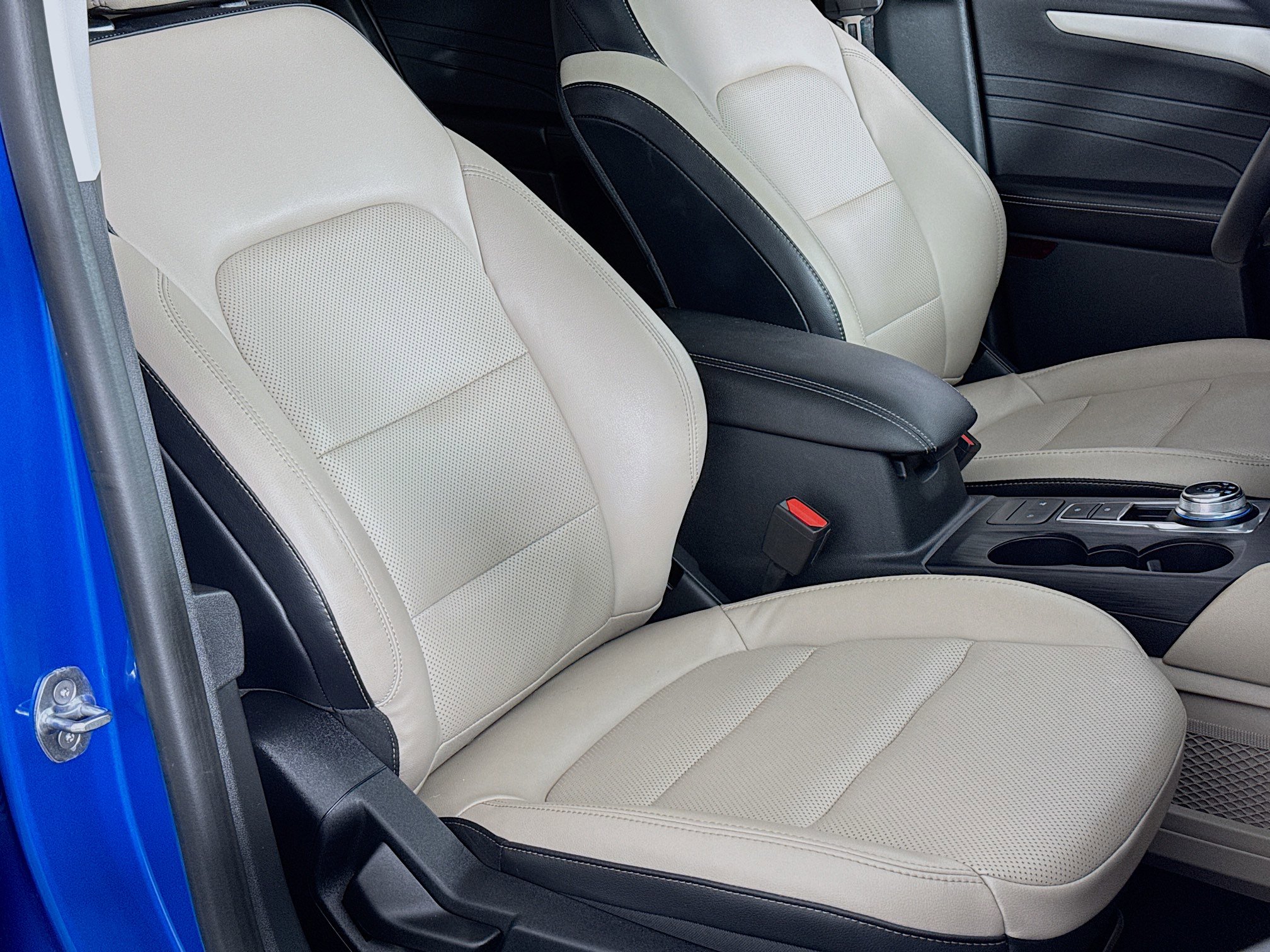 Used 2021 Ford Escape SEL image 35